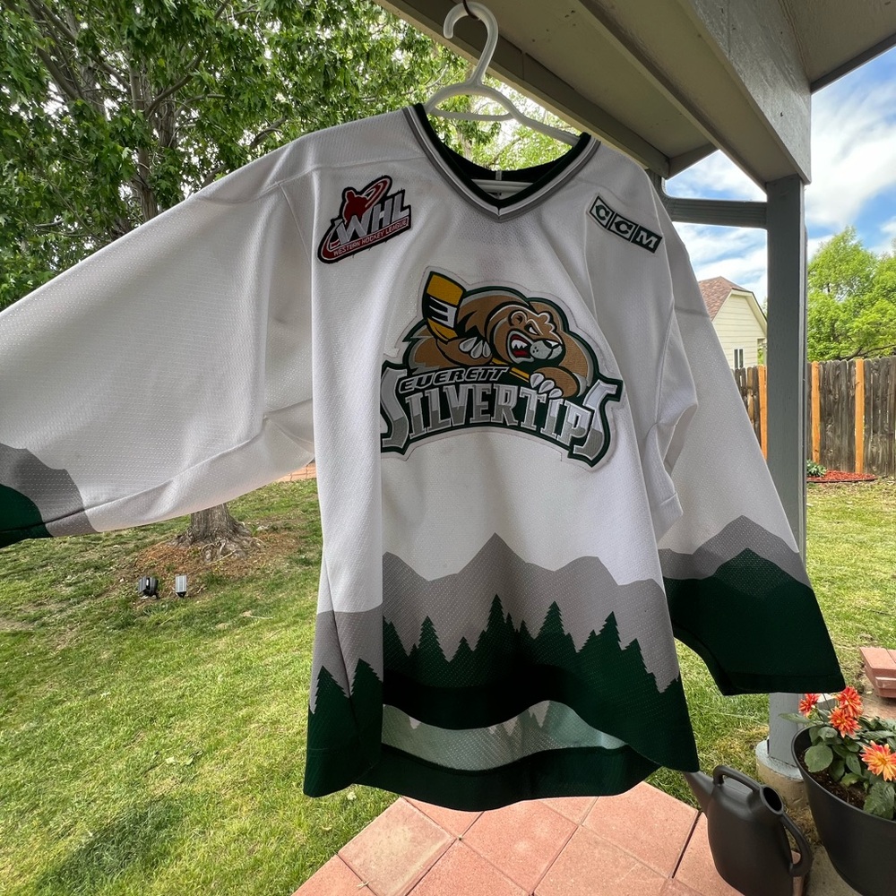 WHL Everett Silvertips jersey